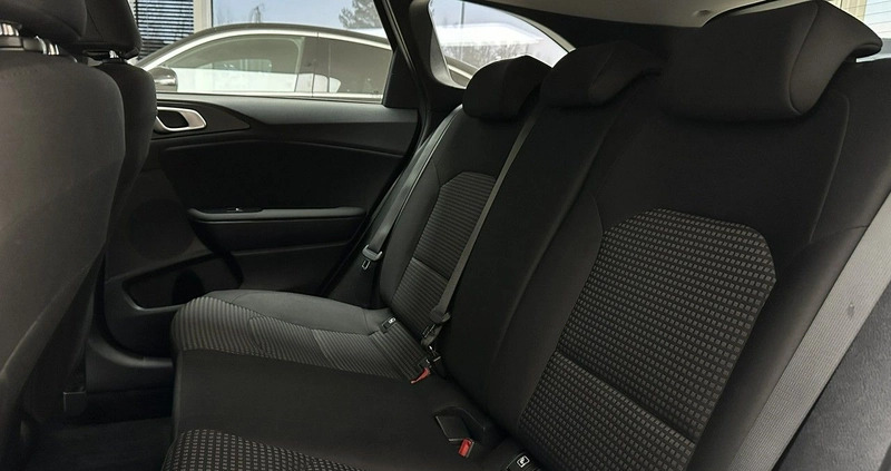 Kia Ceed cena 46500 przebieg: 156252, rok produkcji 2020 z Tczew małe 781